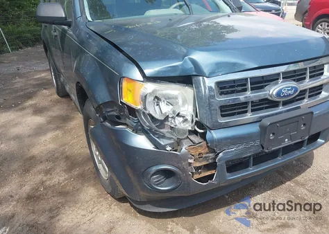 2012 Ford Escape Xls z USA, uszkodzony, nr VIN 1FMCU0C74CKA82653